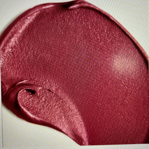 Rich Berry Burberry liquid lip Velvet NIB - Picture 3 of 9